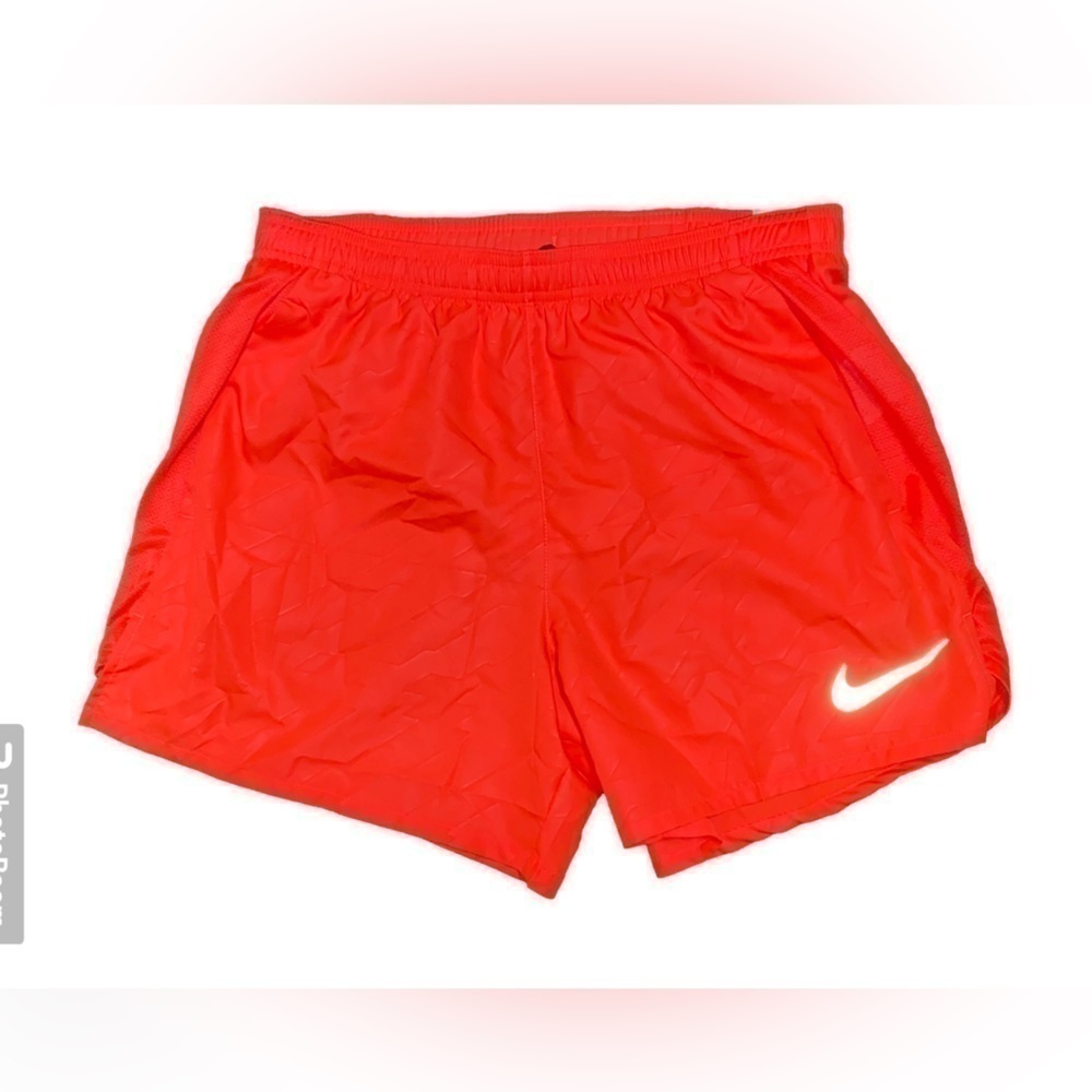 LADIES NiKe active Shorts size medium NWT